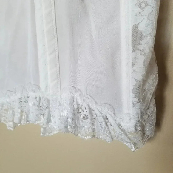VINTAGE La Vie En Rose Satin Lace Bustier Corset White  36B - Picture 10 of 12
